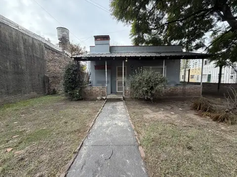 CASA 3 AMBIENTES VENTA MORENO