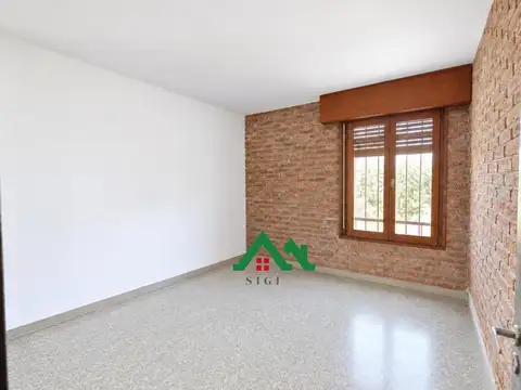 Casa en venta de 4 dormitorios con patio y asador en Urca