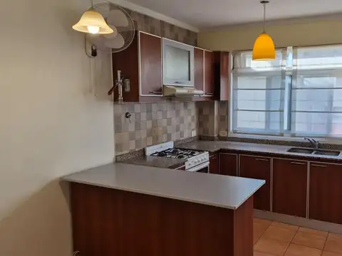 Depto Tipo Casa en Venta con 1 cocheras