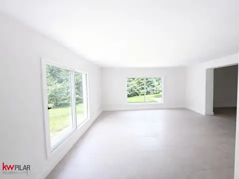 Casa en Venta con 6 cocheras