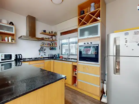 Casa 4 ambientes con 1 baño