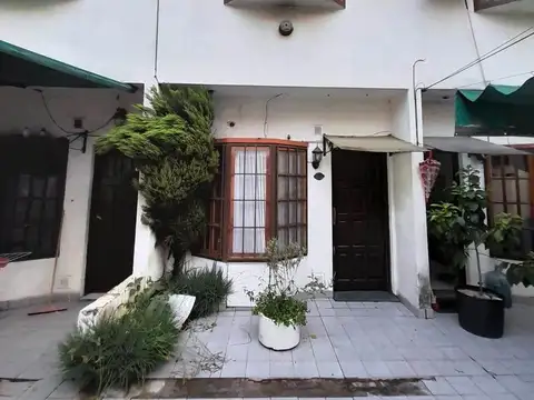 Duplex de 3 ambientes en Alquiler en Villa Luzuriaga