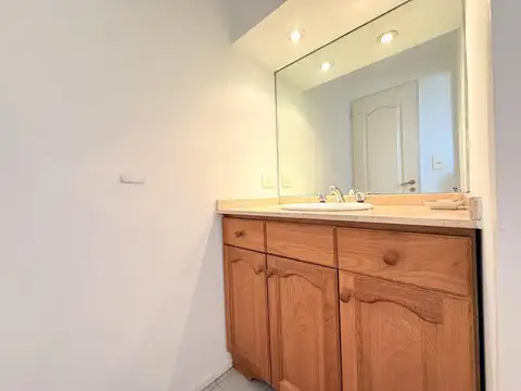 Casa 6 ambientes con 4 baños