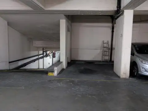 Cochera  Zona Tribunales - Seguridad 24 hs