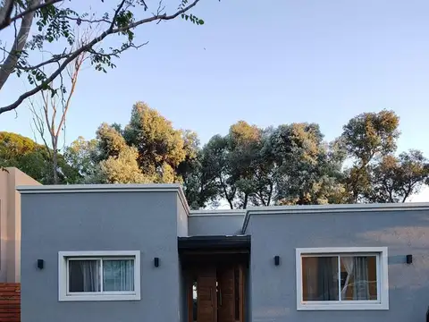 Casa en Venta con 4 cocheras