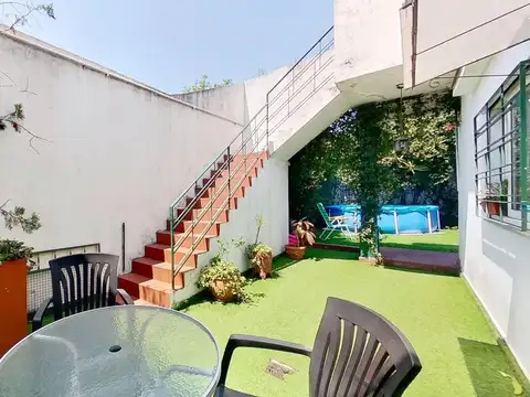 CASA 4 AMBIENTES CON GARAGE PATIO Y PARRILLA