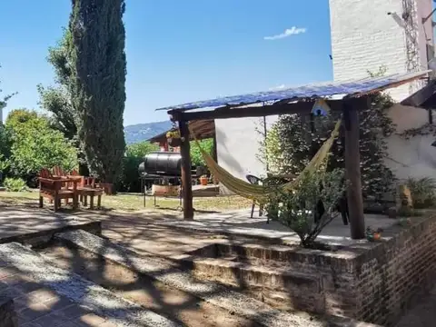 Oficina 13 ambientes con 5 baños