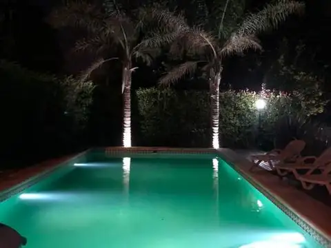Casa 4 ambientes con 4 baños