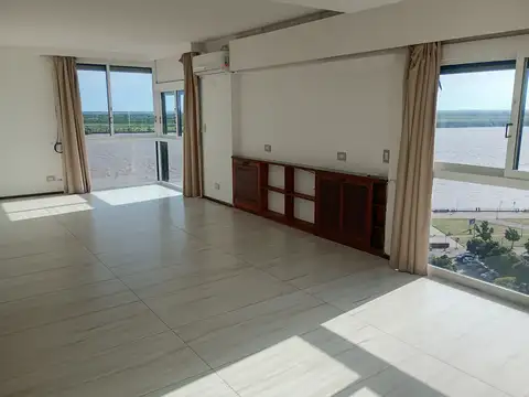 Departamento en Alquiler de 3 dormitorios