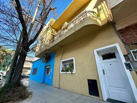 PH 3 ambientes - con terraza Vieytes y Av. Laprida