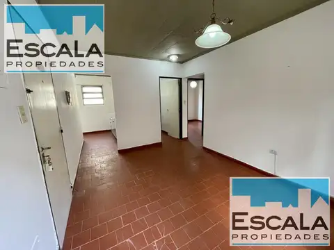 DEPARTAMENTO EN ALQUILER DE 2 DORM ESCALERA EXPENSAS BAJA ZONA SUR