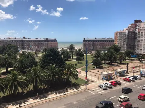 Av. Colon 2000, Piso 5