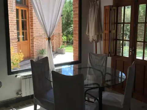 Casa en Alquiler en Santa Ana, USD 2.200