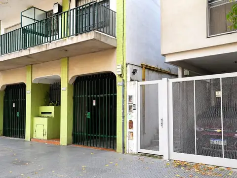 VENTA COCHERA VILLA PUEYRREDON TECHADA ZONA COMERCIAL