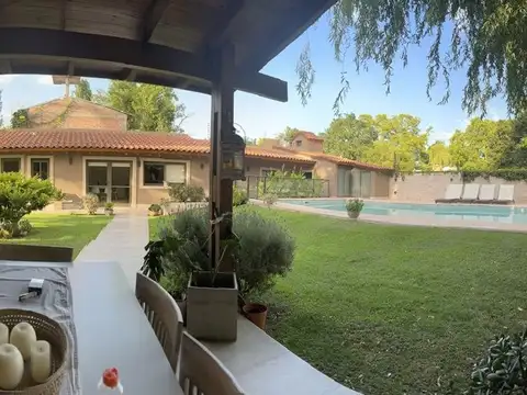 VENTA CASA EN CHACRAS DE CORIA, LUJAN, MENDOZA