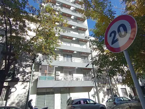 Terrada 100, Piso 3