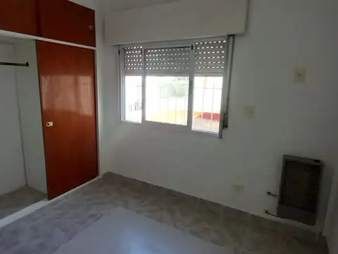 Depto Tipo Casa en Alquiler de 4 ambientes