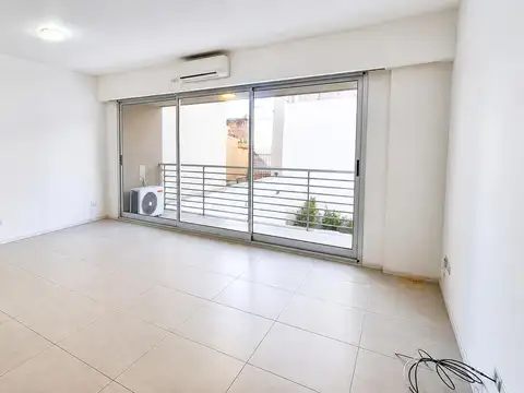 Alquiler | Monoambiente con Balcón y Amenities | Av. Rivadavia