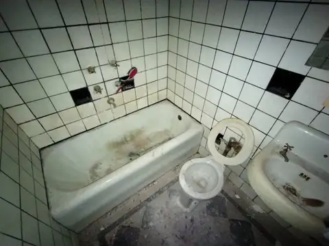 Leguizamon 1221 , Piso No definido