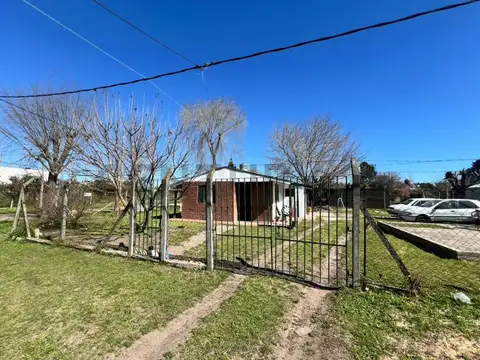 Lote en Venta con 2 propiedades en 155 esquina 36