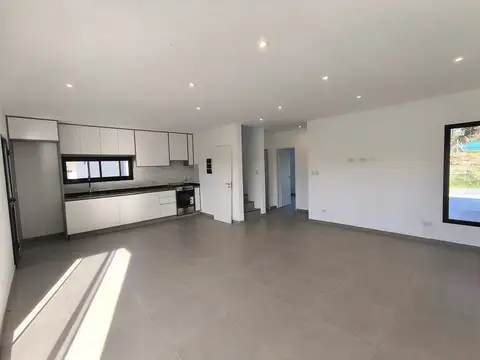 Casa en Alquiler de 4 dormitorios