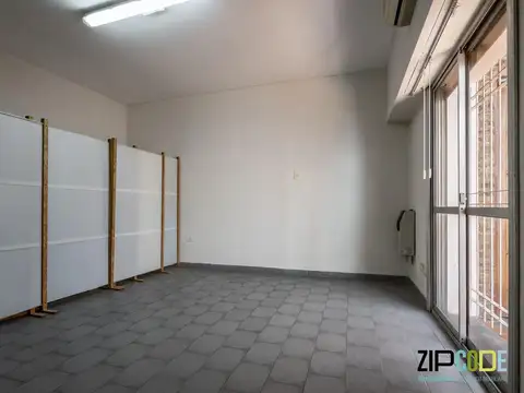 Casa 10 ambientes con 3 baños