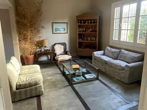 Casa 7 ambientes con 3 baños