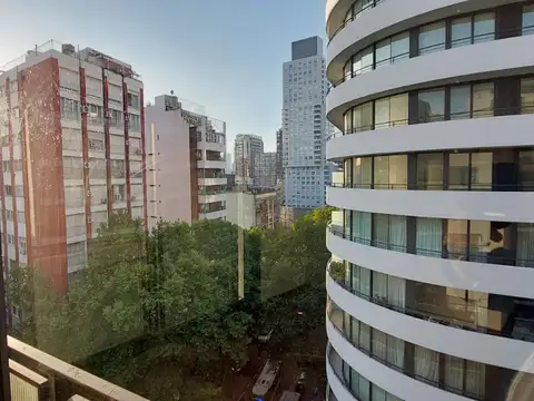 DEPARTAMENTO 4 AMBIENTES FRENTE 2 BALCONES, EN ESQUINA LLENO DE LUZ Y SOL