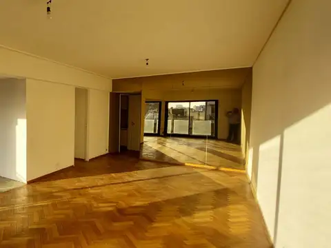 Departamento en Alquiler con 1 cocheras