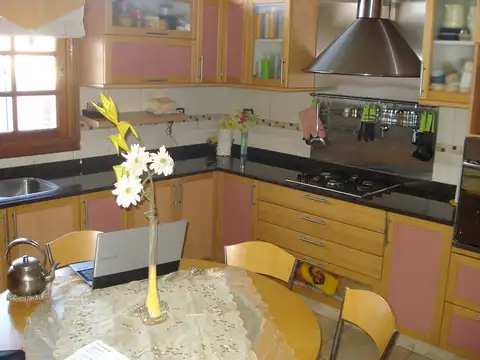 Chalet de Lujo y Categoria Garona 1346, Lomas de Zamora