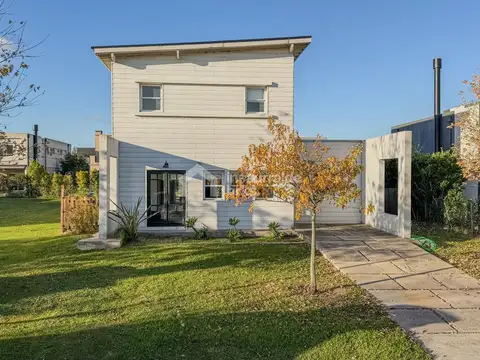 Casa en Venta en Tipas, Nordelta, Tigre. 3 dormitorios con jardín y piscina!