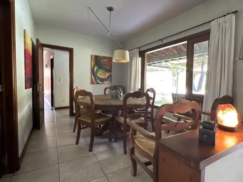 Casa 7 ambientes con 6 baños