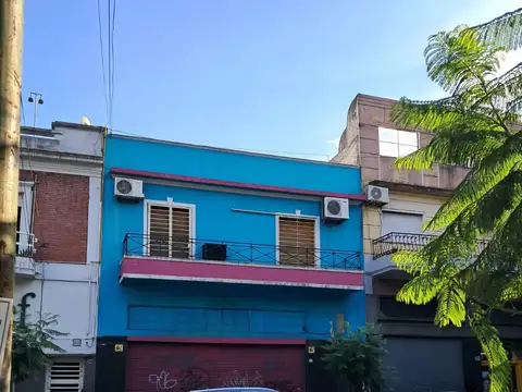 SAN CRISTOBAL- CONSTITUCION 2500 - LOCAL CON VIVIENDA -