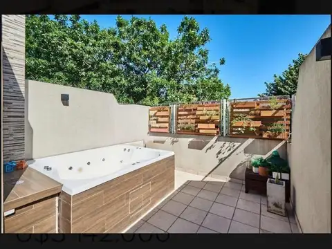 Venta PH de 3 ambientes c/terraza en Monte Castro