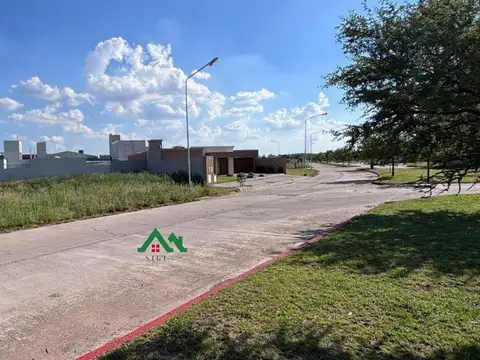 Terreno para inversión apto dúplex en Barrio Solares del Norte Villa María