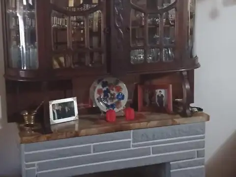 Casa en venta - 2 Dormitorios 1 Baño - 400Mts2 - La Plata