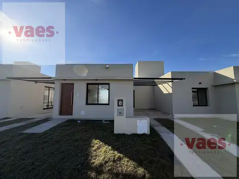 VENTA – Dúplex de 1 dormitorio con patio y cochera en Docta Avenida