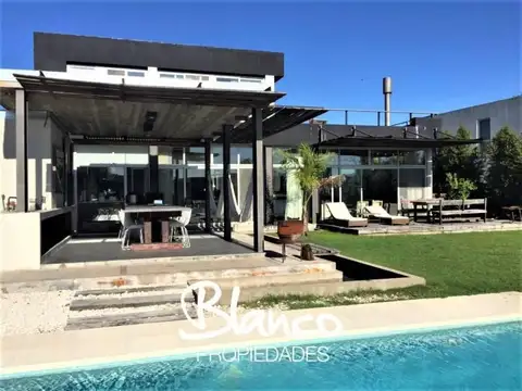 Casa  en Venta en Barbarita, General Pacheco, Tigre