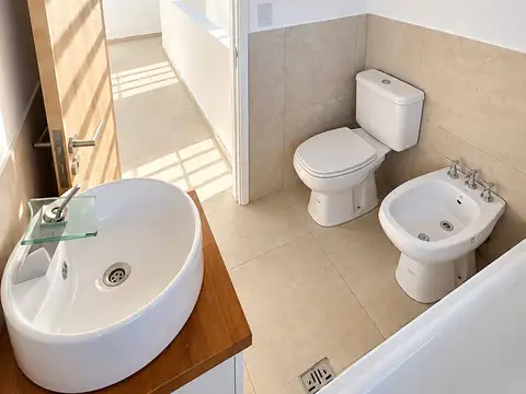 Depto Tipo Casa en Venta con 1 cocheras