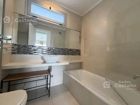 Departamento en Alquiler con 1 cocheras