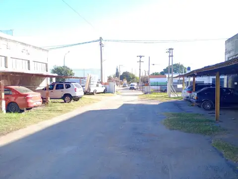 SE VENDE GRAN GALPON C/PUENTE GRUA, CERCANO A CIRCUNVALACION