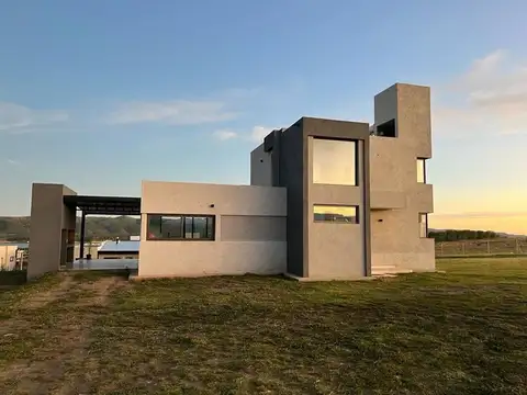 VENTA CASA PUERTO DEL AGUILA