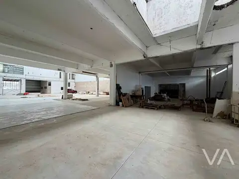 Galpon en Alquiler en Las Avenidas, USD 7.800