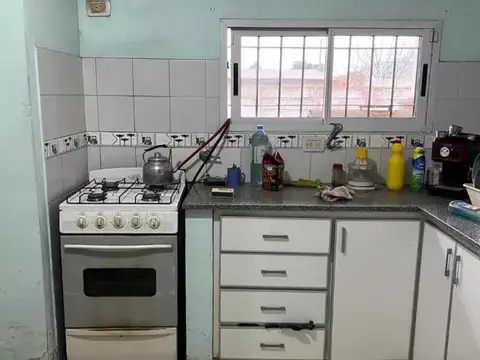 Casa 3 ambientes con 1 baño