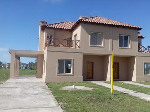 Venta Casa 3 dormitorios La Carolina Piñero