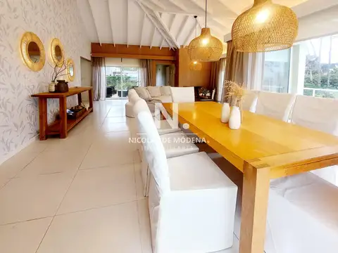 Casa de 6 dormitorios en venta proximo al mar, Montoya Punta del Este