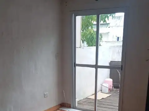 Depto Tipo Casa en Alquiler en Villa Ballester, $ 750.000