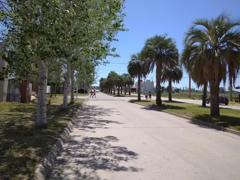 Lote de 360 m² sobre Boulevard Principal | Tierra de Sueños 3 | Apto Comercial