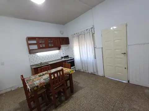 Depto Tipo Casa en Alquiler de 2 ambientes