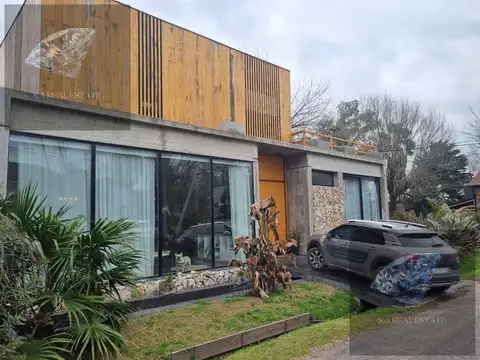Casa 4 ambientes Apta crédito 1 año antiguedad